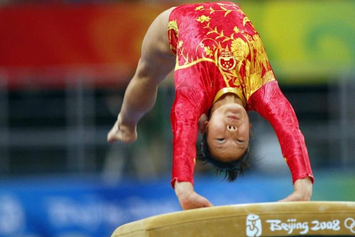 昔日的中国体操皇后，年纪轻轻就当上了副院长，却单身至今！(3)