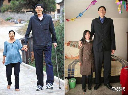 比姚明高的“世界第一高人”年近60得子，现在儿子长到多高了？(1)