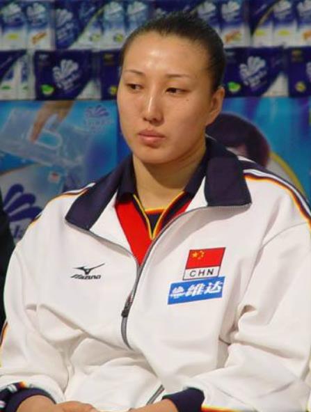 她曾是女排奥运冠军，现为火锅店老板娘，一条花臂霸气十足(4)
