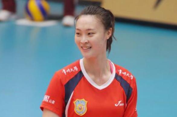 中国女排最受争议的两人退役球员，比较之后，一位幸福一位却吸金(3)