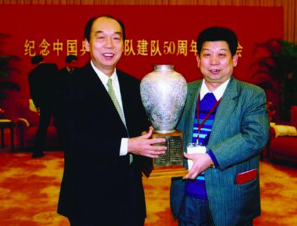 中国首位乒乓球男双世界冠军在香港去世，曾任女乒主教练(3)