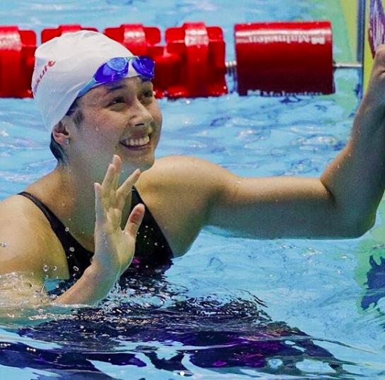 中国香港女将连破短池100米200米自由泳亚洲纪录(1)