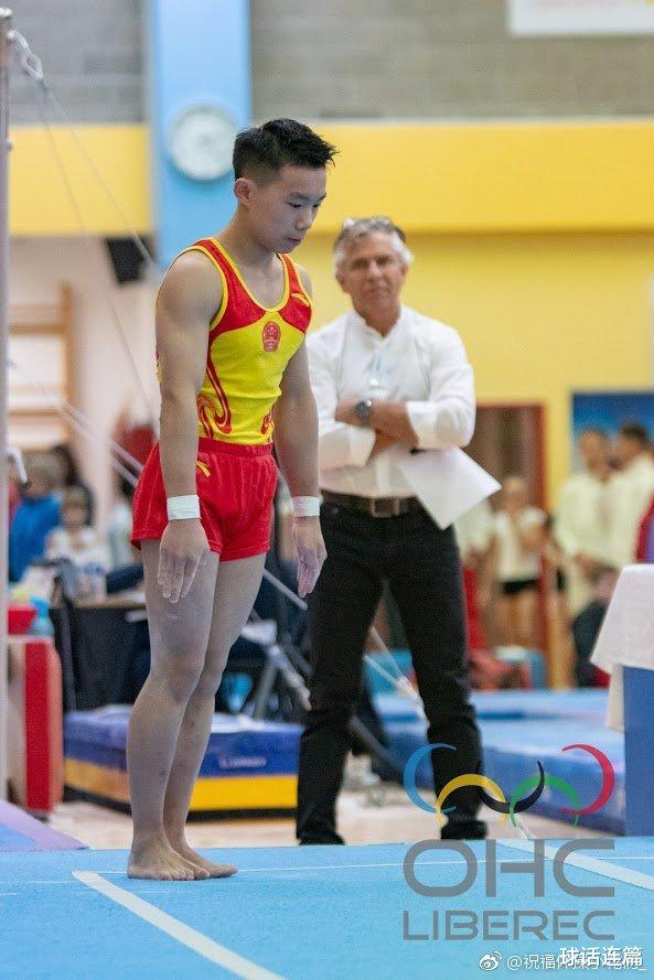 好消息！中国体操17岁小将初露锋芒，首度参加成年赛便收获金牌(1)