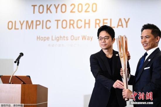 奥运会火炬开始在东京巡展 民众可参观但不能触摸(1)