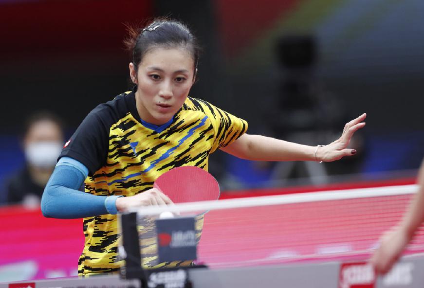 女乒世界杯最大黑马中国造，37岁仍坚守赛场，赛后感谢师姐王楠(2)