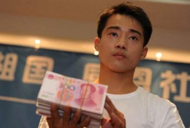 中国世界冠军再次入狱，宁肯卖艺盗窃，也不干月薪过万体育老师(6)