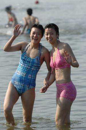 张怡宁罕见泳装，竟是国乒最大胆的穿着，身材苗条，有种反差萌！(3)