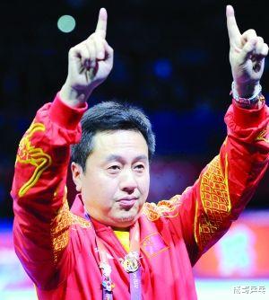 他是女乒最具争议的主教练，一心扶持刘诗雯，为何却说对不起小枣(2)