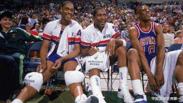 NBA历史上唯一没有球员进入最佳阵容，还赢得总冠军的四支球队(3)