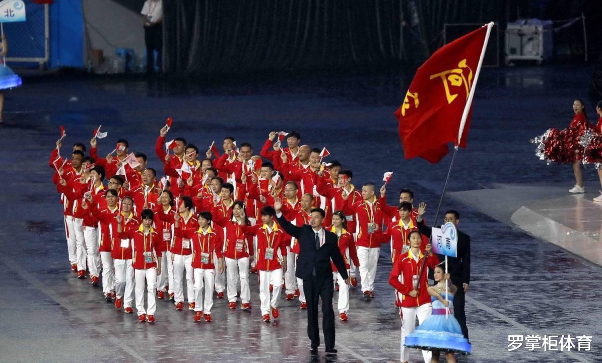 首开先例！东京奥运会男、女旗手搭档入场，中国代表团你怎么选？(2)