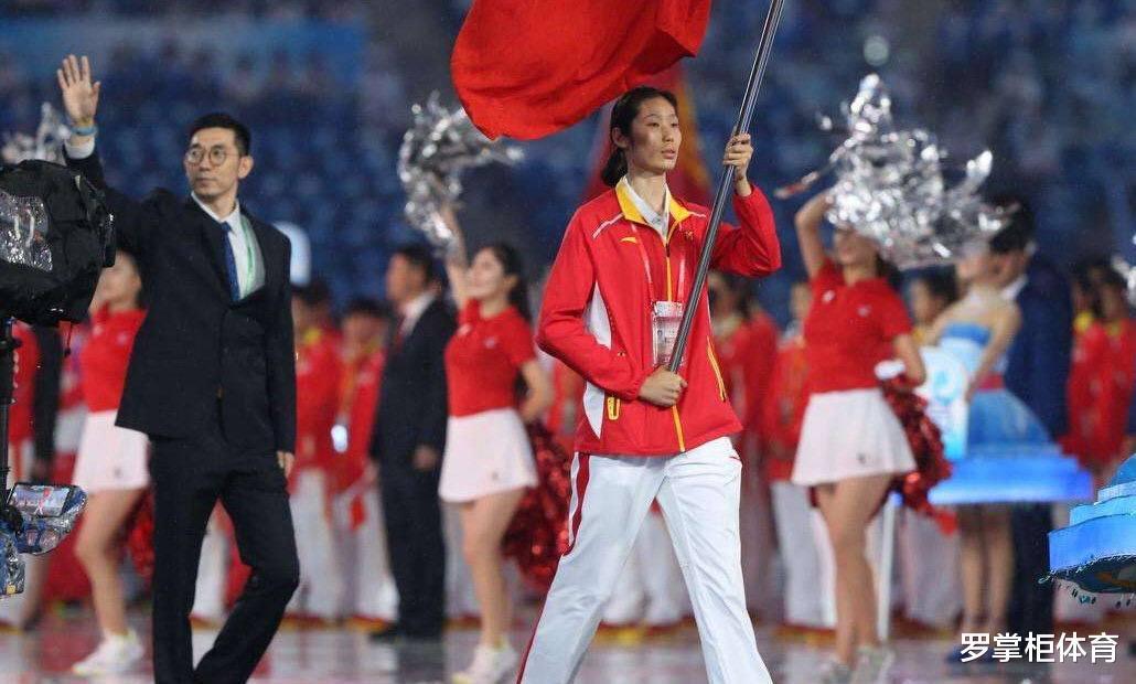首开先例！东京奥运会男、女旗手搭档入场，中国代表团你怎么选？(3)