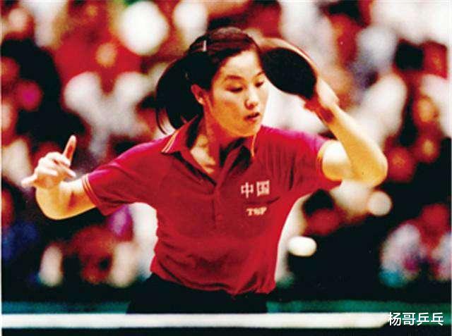 她和邓亚萍张怡宁一样，两获全运会单打冠军，却因让球被迫退役(8)
