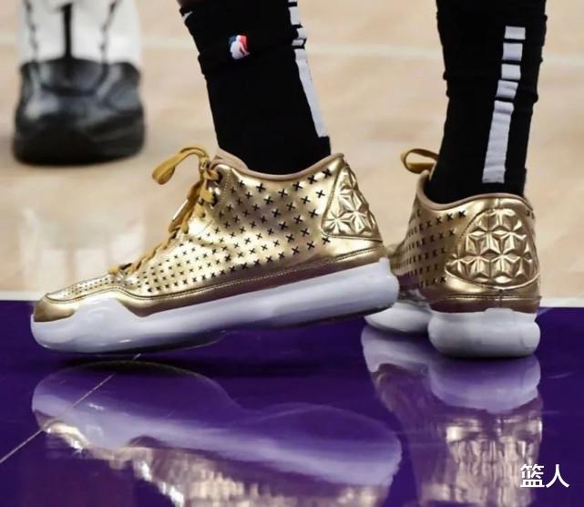 NBA球员上脚：德罗赞穿Kobe7，李宁的2双球鞋很帅气(14)