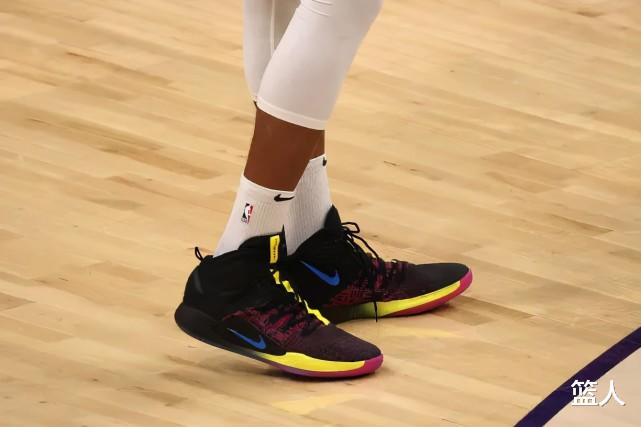 NBA球员上脚：德罗赞穿Kobe7，李宁的2双球鞋很帅气(15)