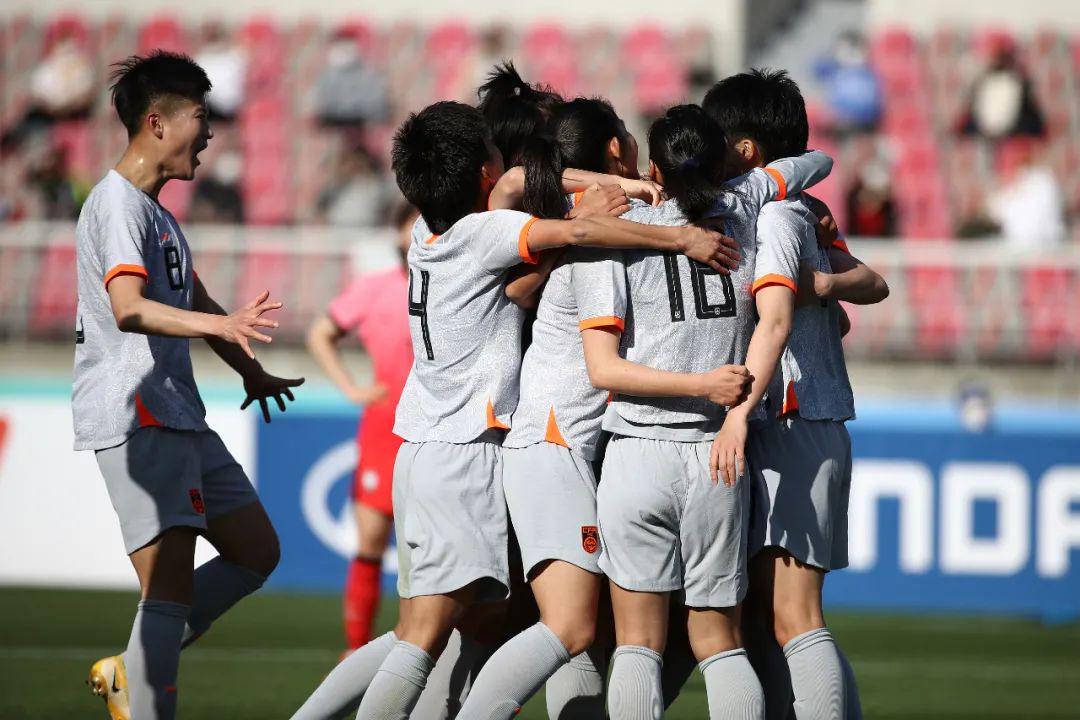 上海女足球员张馨立功+王霜点射 中国女足2-1韩国队占据进军奥运会优势(3)