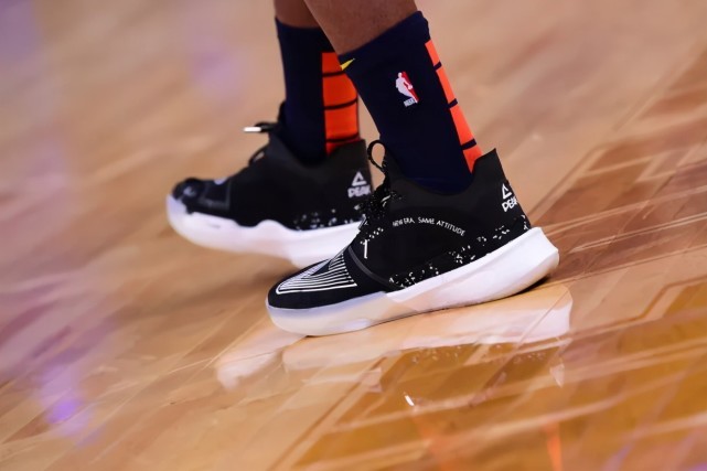 NBA球员上脚：巴特勒穿李宁棉花糖，安踏和匹克不一般!(11)