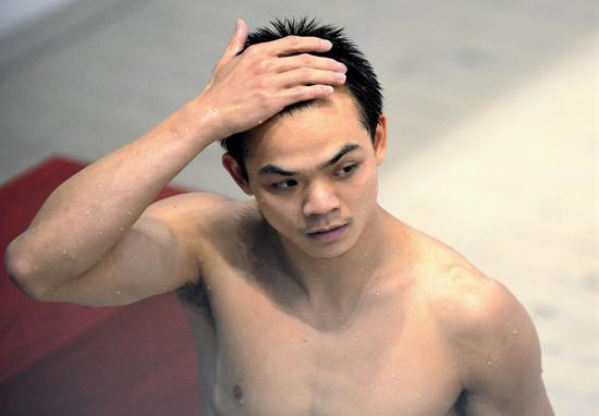 全国跳水冠军赛：彭健烽成功卫冕男子1米板冠军(1)
