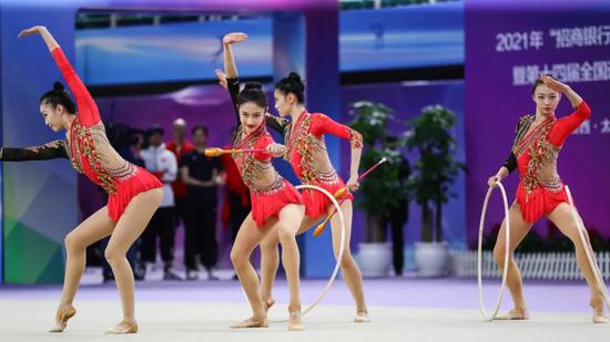 全锦赛发挥出色 艺术体操国家队坚定备战信心(3)