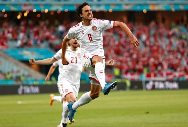 欧洲杯疯狂2-0！丹麦创3大纪录，仅4分钟就得分(2)