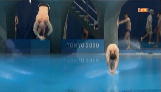 俄罗斯跳水组0分！奥运名场面诞生：严重不同步，水花太惨了(5)