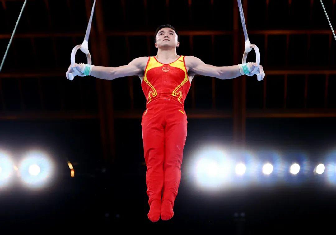 鞍山小伙刘洋摘下吊环金牌！中国体操队首金！被他7岁时的眼神“凶”到了！(2)