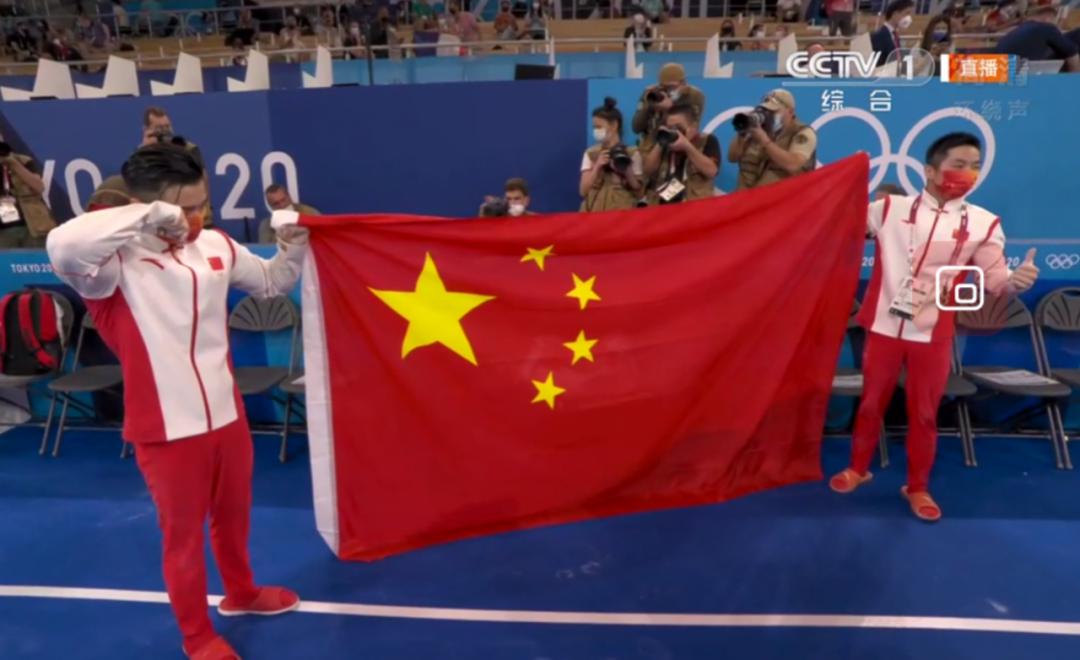 鞍山小伙刘洋摘下吊环金牌！中国体操队首金！被他7岁时的眼神“凶”到了！(7)