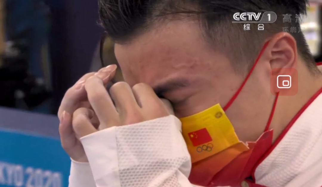 鞍山小伙刘洋摘下吊环金牌！中国体操队首金！被他7岁时的眼神“凶”到了！(8)