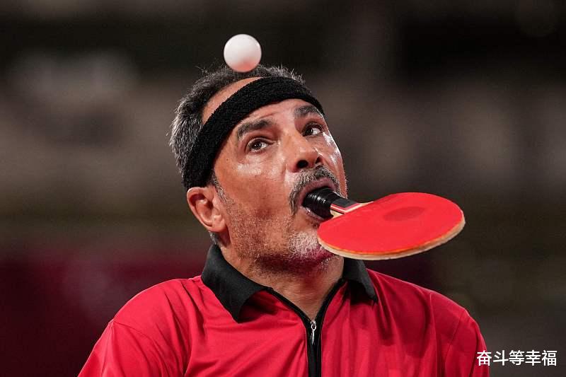 陈超3比0击败埃及选手哈迈德，用嘴打乒乓球的他，值得我们学习(5)