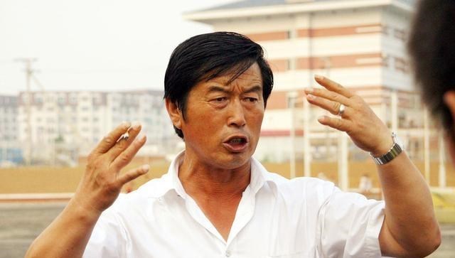 田径教练马俊仁，带出红极一时的“马家军”，背后却使用肮脏手段(2)