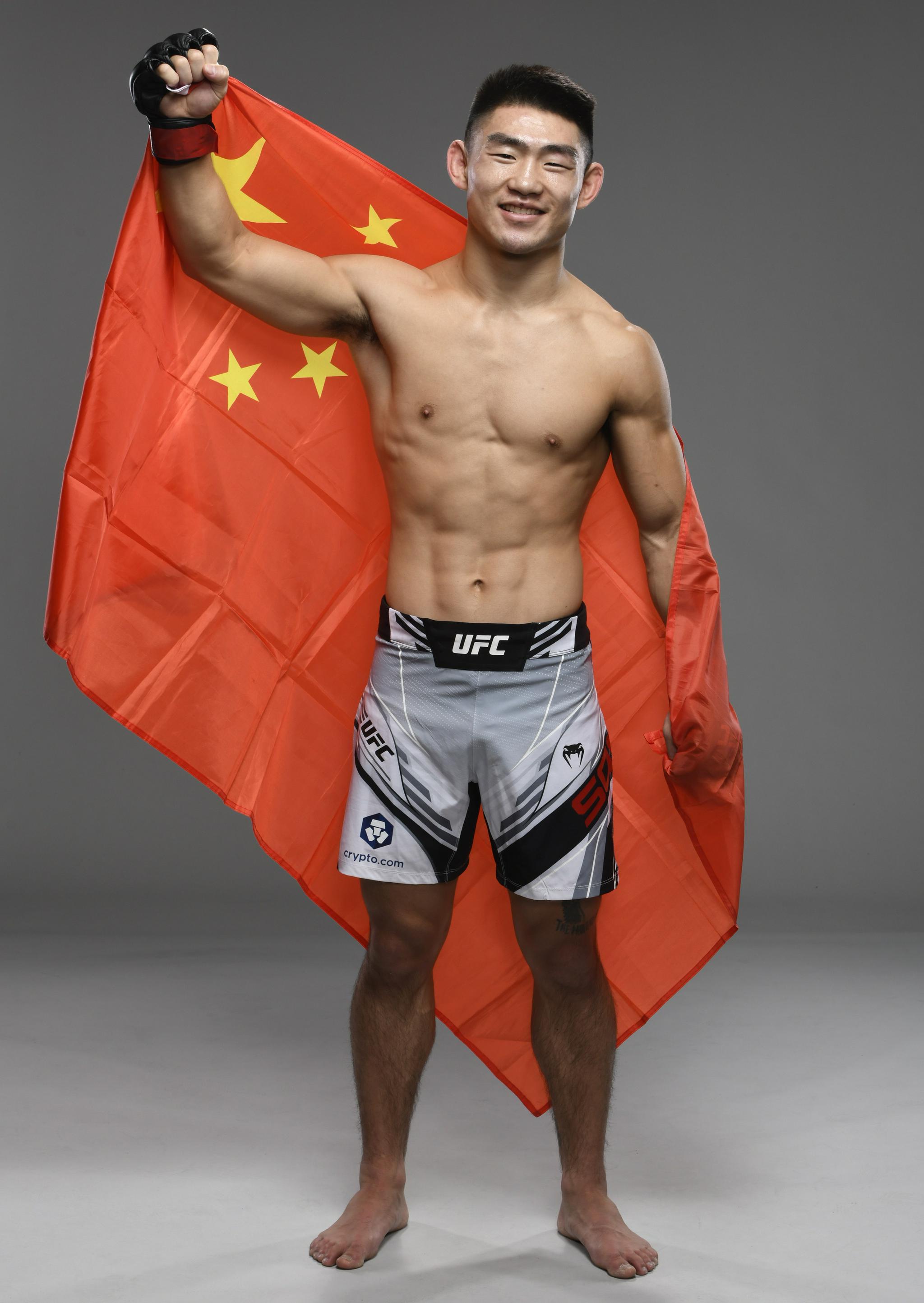 宋亚东：目标进入UFC前十 中国格斗要敢于走出去(1)