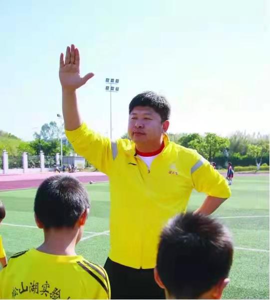 聚是一团火，散是满天星！中国足球史上最强国奥77国奥队现状盘点(11)