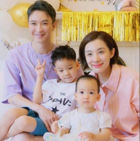 奥运冠军刘璇：和丈夫相爱20年，36岁生子40岁产女，如今越来越美(20)