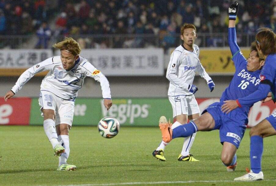 周六赛事分析：横滨FC重返顶级联赛热情持续高涨，东京绿茵状态异常发挥(4)