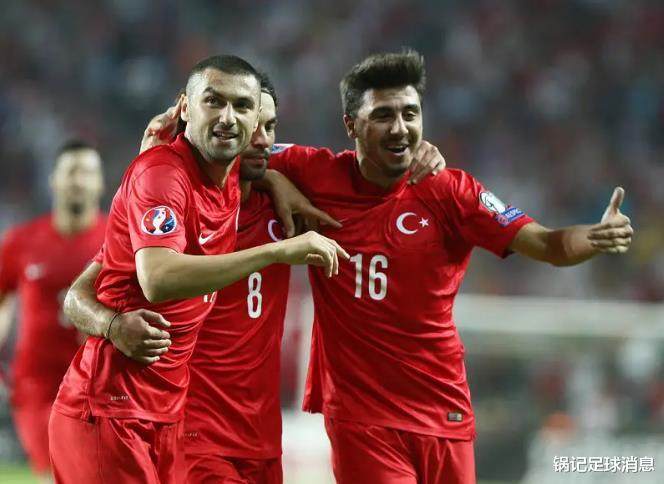 倒霉的土耳其国家队：20年无缘世界杯，目睹冰岛、乌克兰实现大赛突破(5)