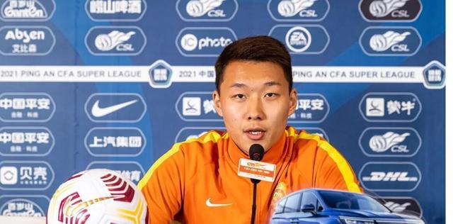 众多球员离开广州队，留洋球员李扬却逆行加盟，他图什么？(4)