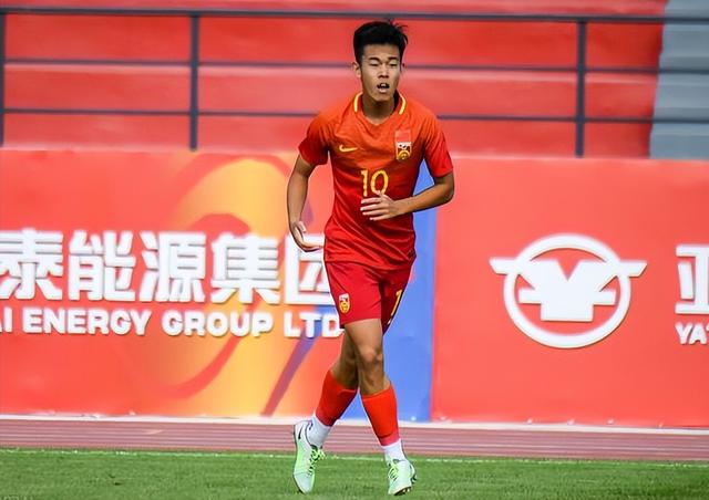 2-0传射绝杀！中国18岁足球小将留洋大爆发，未来有望踢五大联赛(3)