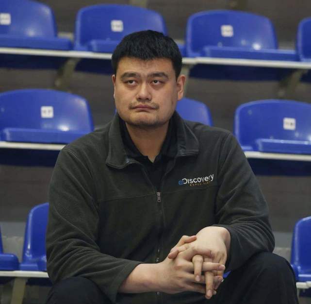 33岁的麦迪打CBA，首场就震撼中国篮坛，姚明对CBA的发展应深思！(3)