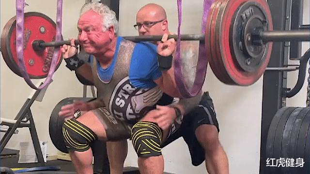 55岁才开始练习举重，创造多项世界纪录，73岁老人是如何做到的？(5)