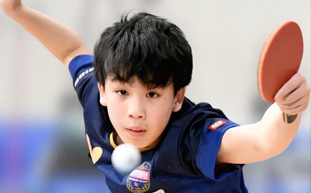 毫不留情！12岁日本小将轰出11-0比分，球迷争议：该不该让1分？(1)