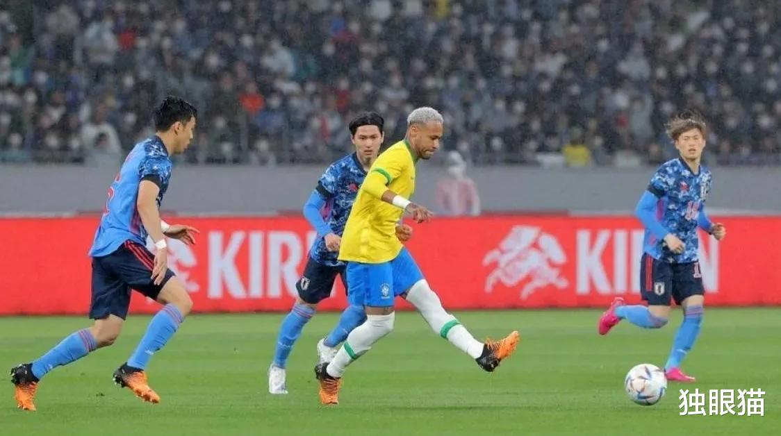 麒麟杯，日本男足0: 1不敌巴西，说明了三点问题(3)