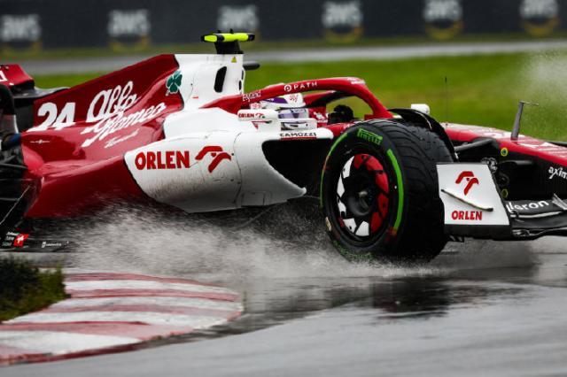 周冠宇生涯首进排位赛Q3 维斯塔潘夺赛季第二杆(1)