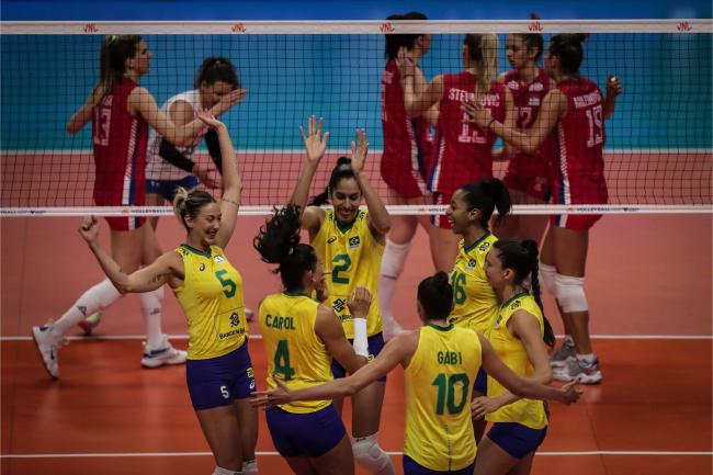 国家联赛巴西女排零封塞尔维亚 4将上双轻取第6胜(1)