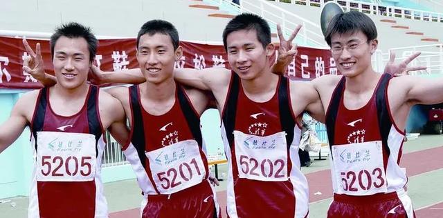 眼镜飞人胡凯：18岁才练习百米却加冕世界冠军，如今是清华副教授(4)