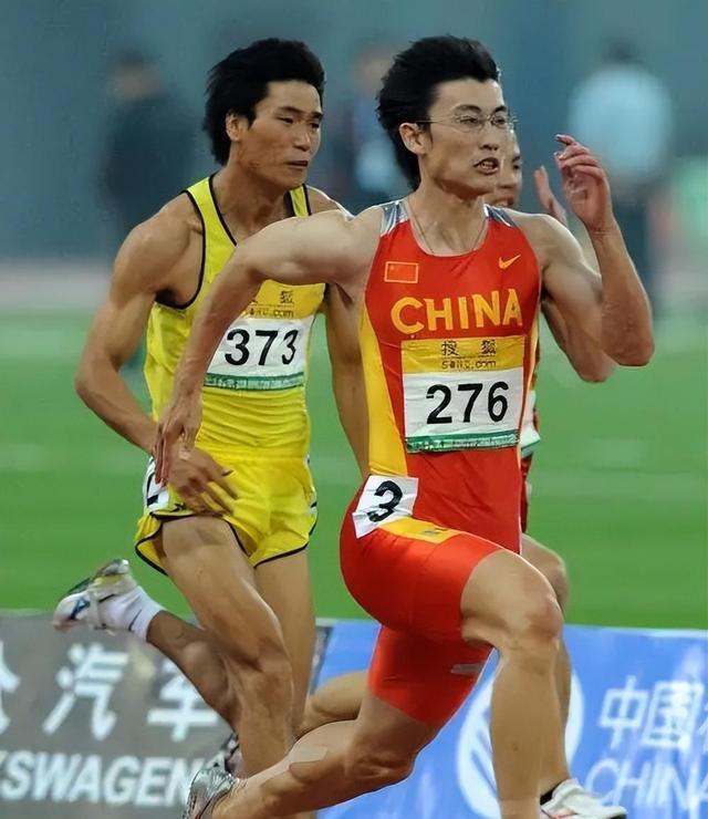 眼镜飞人胡凯：18岁才练习百米却加冕世界冠军，如今是清华副教授(7)