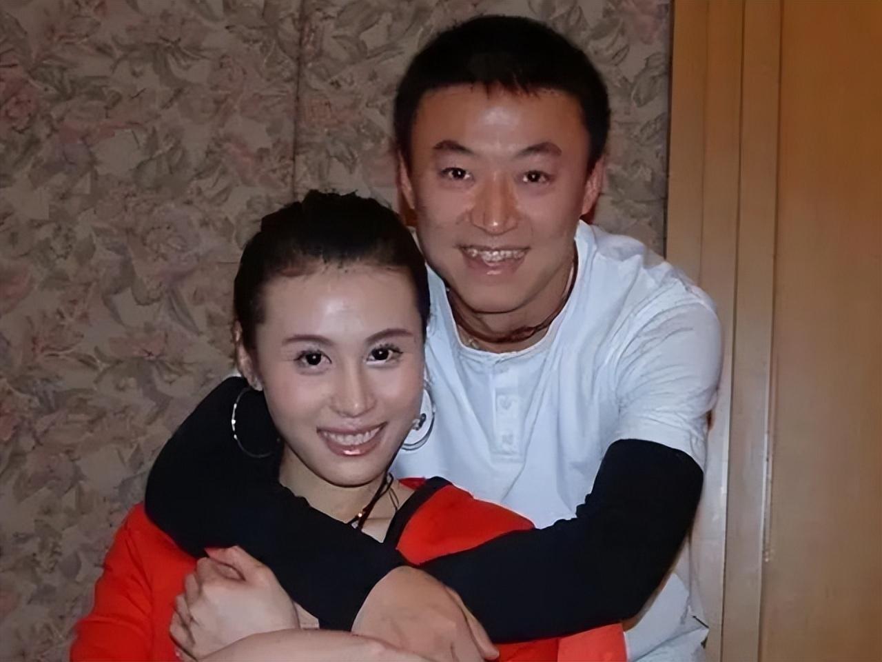 马琳前妻张宁益：离婚获千万家产，转嫁高管，生下2女后定居美国(15)