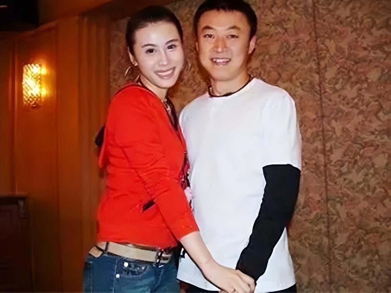 马琳前妻张宁益：离婚获千万家产，转嫁高管，生下2女后定居美国(18)