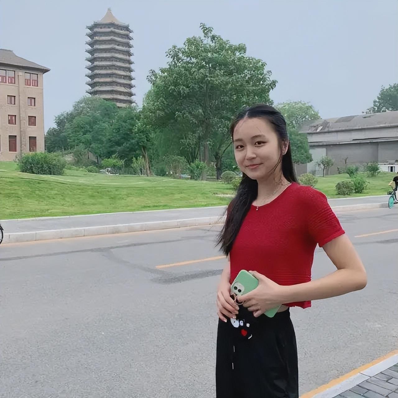 20岁花滑美女入籍中国，现被保送北大，却遭网友质疑：你凭啥？(5)