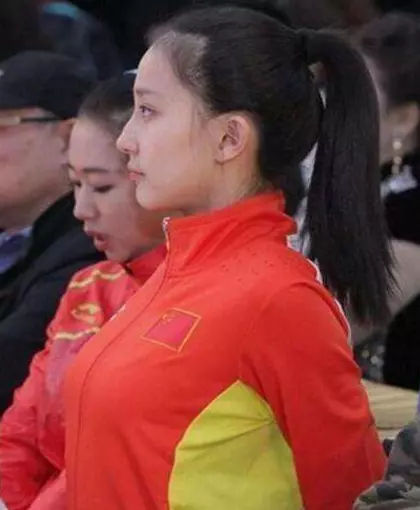 中国四大体操女神，张豆豆上榜，她因躲避教练的深夜“指导”而退役(2)
