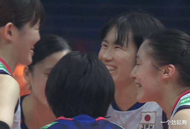 积分榜：奇兵15分，日本队3-0赛后高兴庆祝！中国女排淘汰赛不利(3)