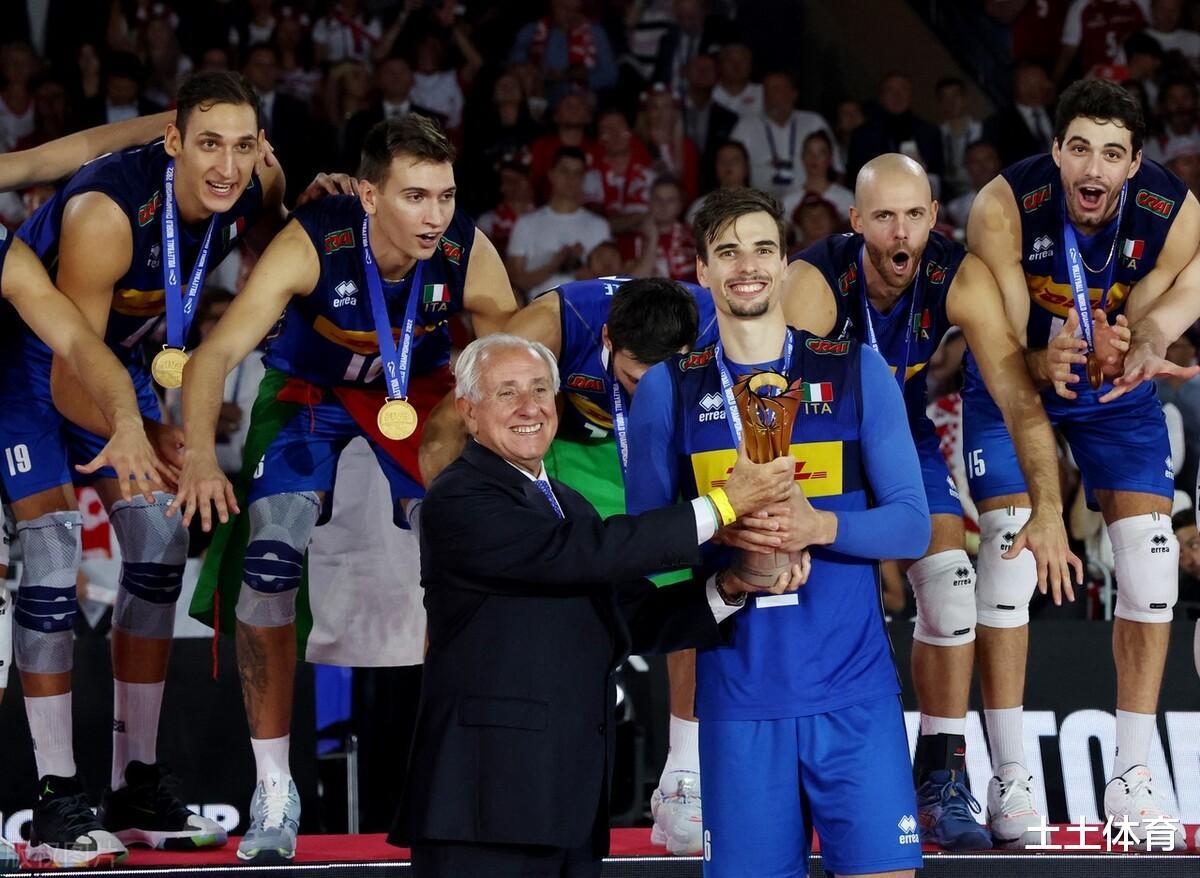 2022世界排球综述！意大利古巴各夺2冠，中国男排时隔10年登顶(3)